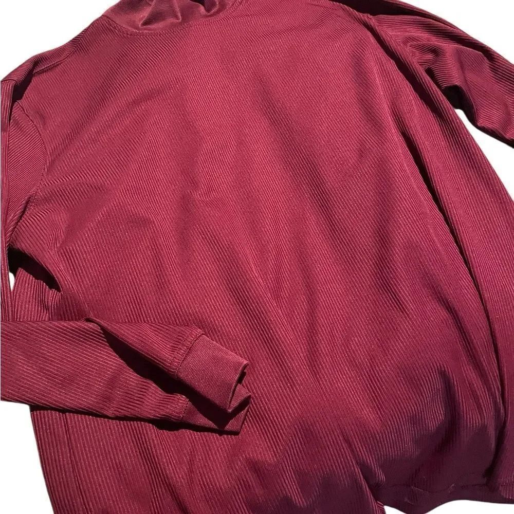 Claiborne Men's Ribbed burgandy mock turtle neck like new size large